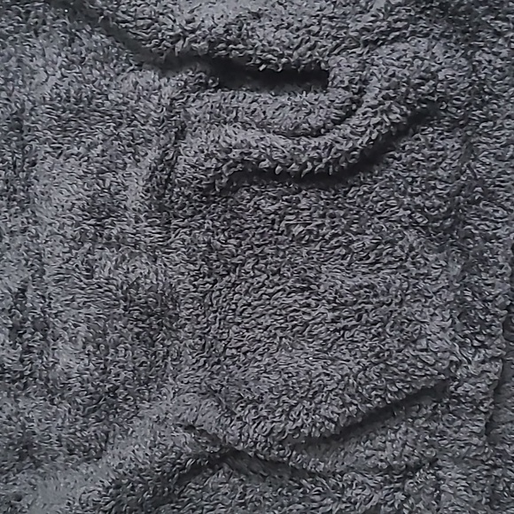 New York Laundry Black Fleece Top - Picture 3 of 6